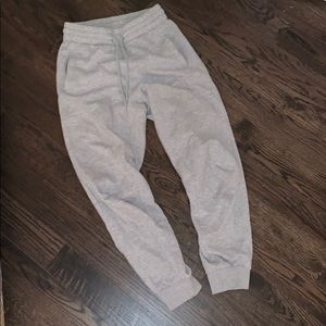 ✨🤍Grey H&M sweatpants🤍✨